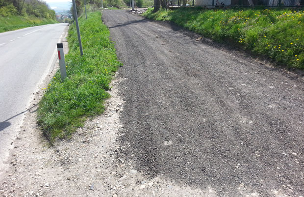 Исти пут хвале и критикују